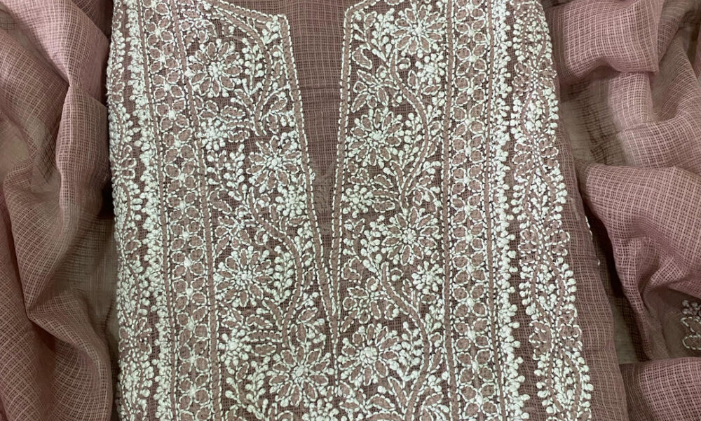 Low Price Lucknow Suits In J&K